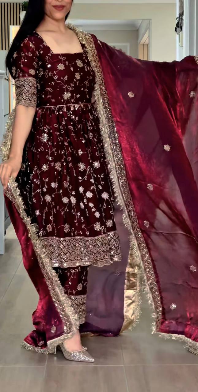 Editorial Garnet Flared Couture